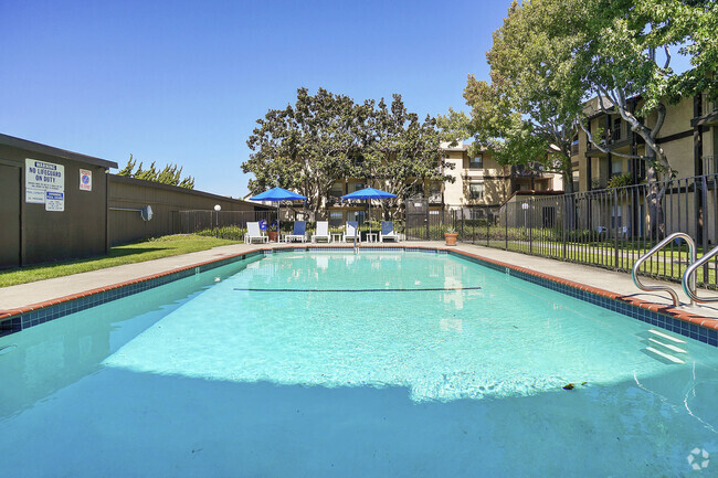 Building Photo - Casa Ensenada Apartments