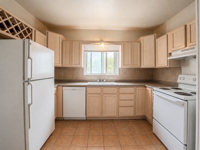 Photo - 2572 N 66th St Unidad Lower