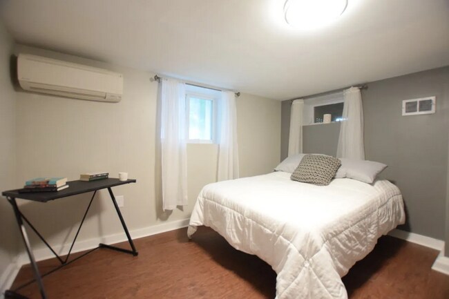 Photo - 1002 N Aurora St Unidad 1