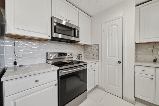 Photo - 7226 Skybright Ln