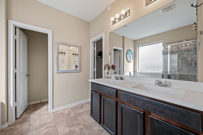 Photo - 4310 Laine Ln