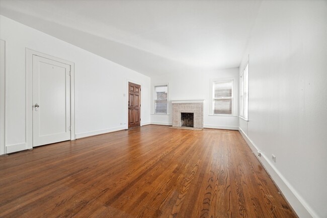 Photo - 2309 Wroxton Rd