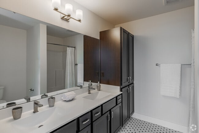 2BR, 2BA - 1,144SF