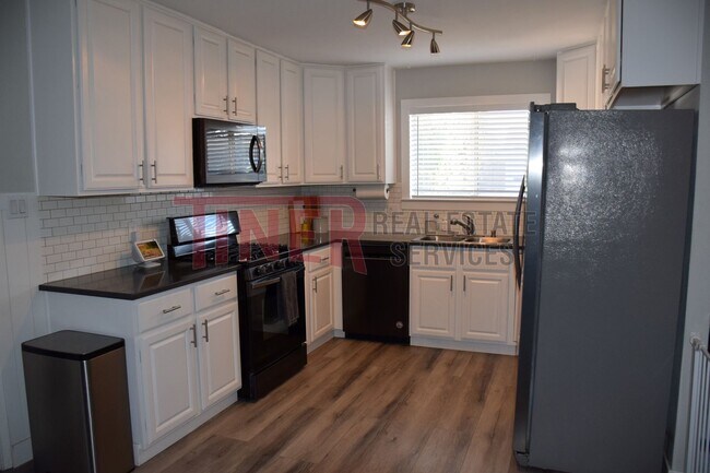 Photo - Fantastic 4 Bedroom Home- Tier 4