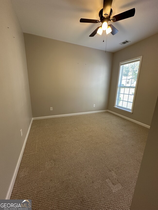 Photo - 111 Magic Lily Dr