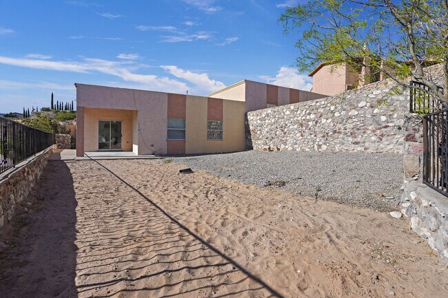 Photo - 408 Irondale Dr Unidad B