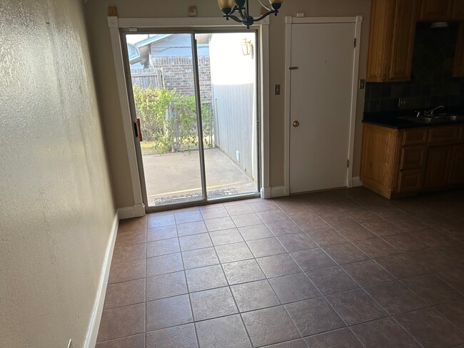 Photo - 1028 Woodruff St