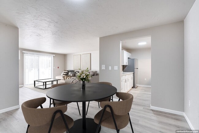 Photo - The Landings