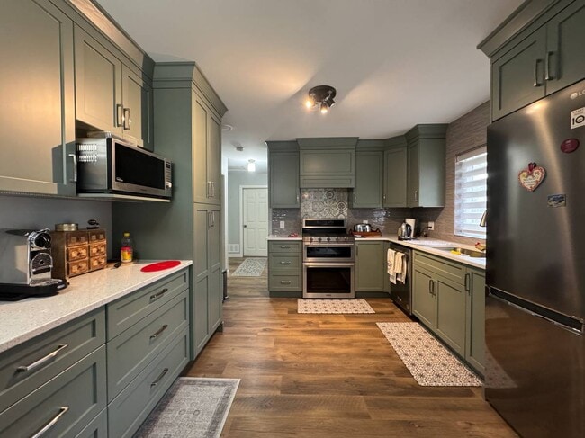 Building Photo - 21545 Campbell Av