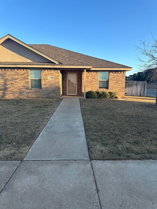 6133 72nd Pl Townhome Townhome Rental in Lubbock TX