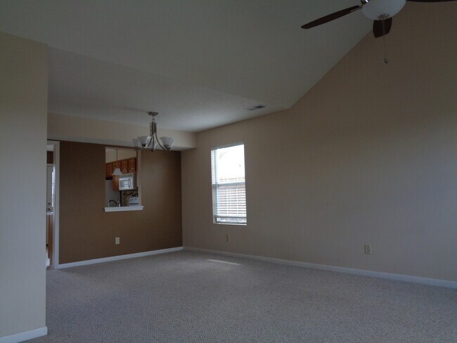 Photo - 803 Walters Dr Unidad 1