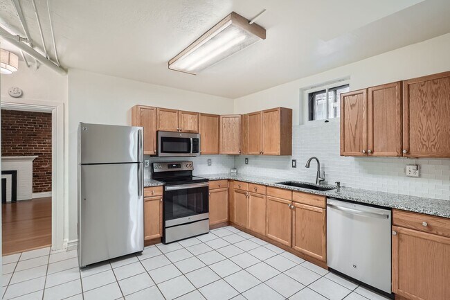 Photo - 954 N Pearl St