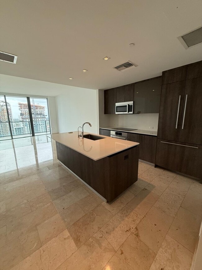 Photo - 68 SE 6th St Unit 3906