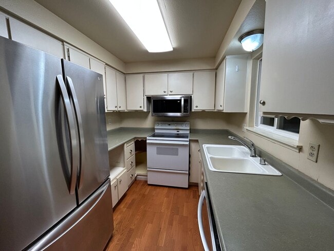 Photo - 5952 Longdin Rd