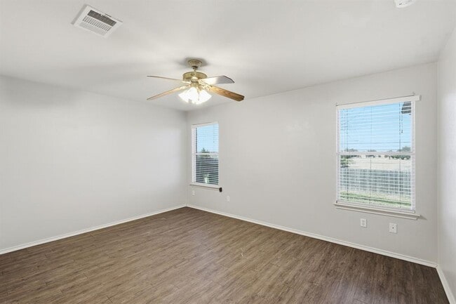 Photo - 13516 Lyndon B Johnson St