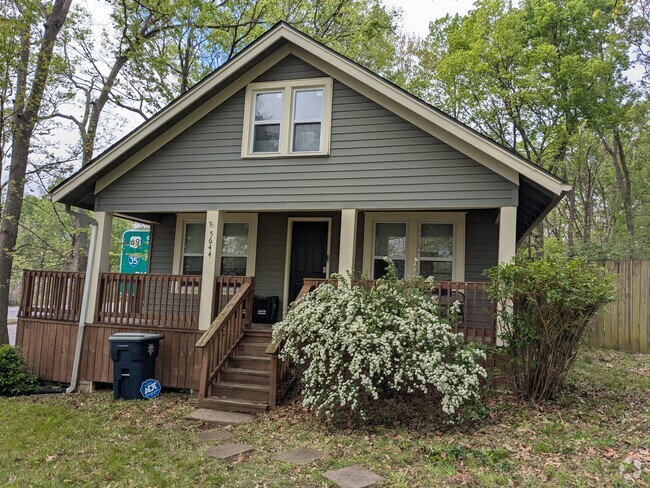 Building Photo - 5644 NE Lancaster St Rental
