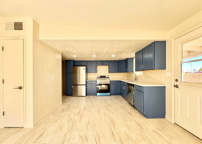 Photo - 4BR/2BA/2CP, 1698 sq.ft. rental in Sierra ...