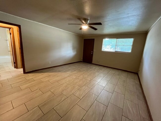 Photo - Duplex close to downtown Springdale, walking distance to fast food and medical