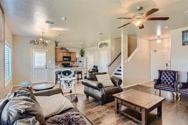 Photo - 1629 Kings Glen Ln