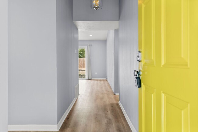 Photo - 3 Gambrel Oak Pl