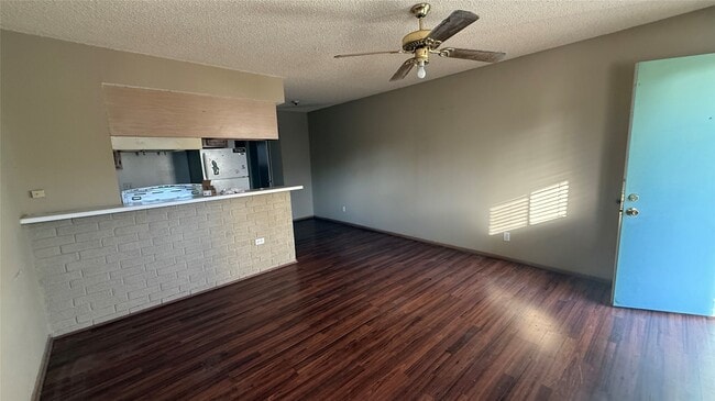 Building Photo - 1328 Bomar St Unit 04