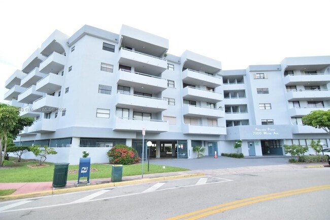 Photo - 7300 Wayne Ave Condo Unit 419
