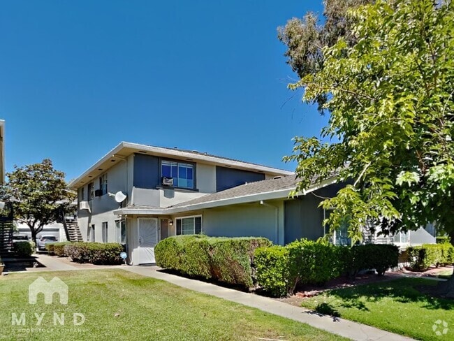 Building Photo - 5515 Spinnaker Dr Rental