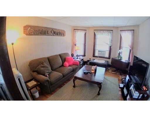 Building Photo - 43 Bowdoin St Unit 1