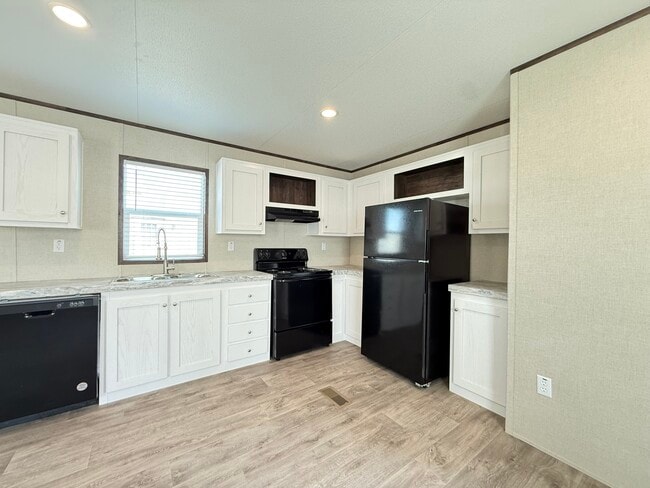 Photo - 204 Linda St