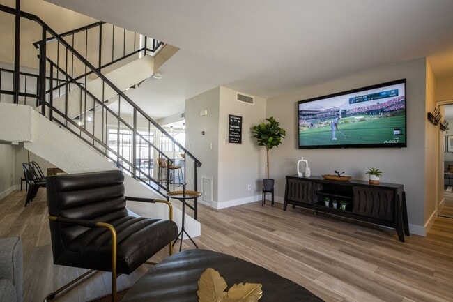 Photo - 5038 N 83rd St