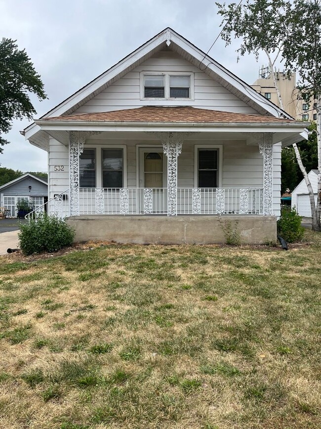Building Photo - 532 Clifford Ave