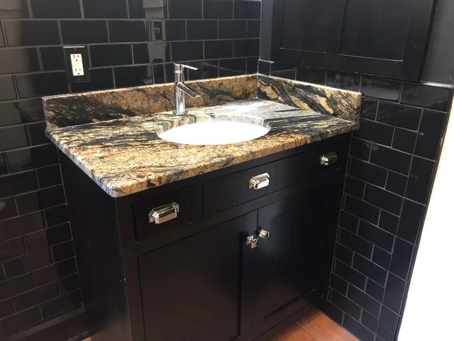 Photo - 629 N College Ave