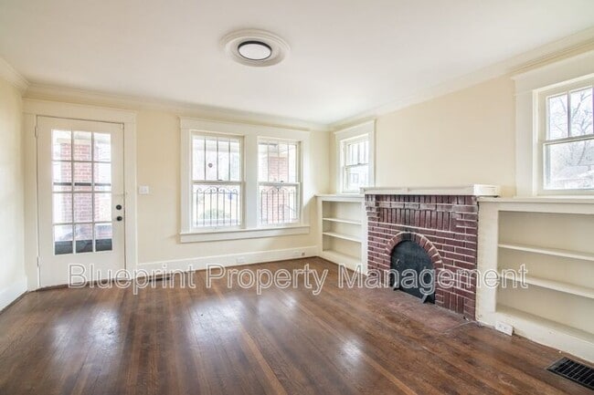 Photo - 718 78th St S