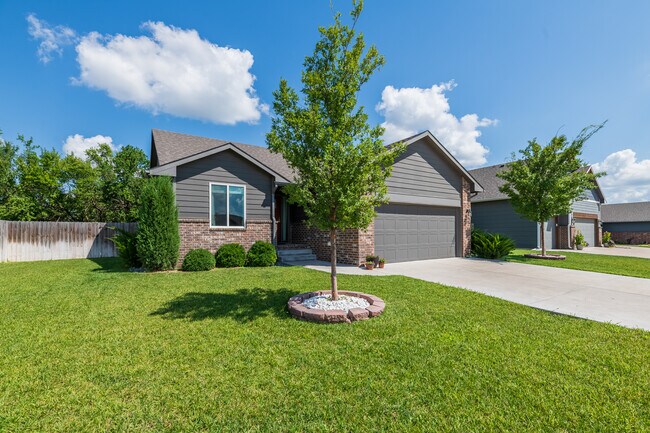 Photo - 3430 Laughlin St Casa