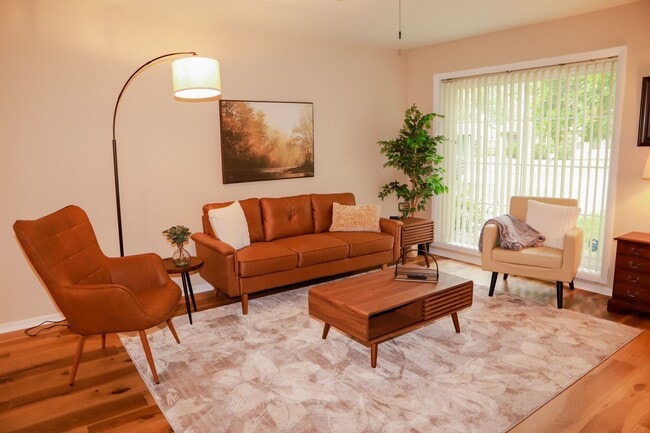 Photo - 1714 Carolyn Dr