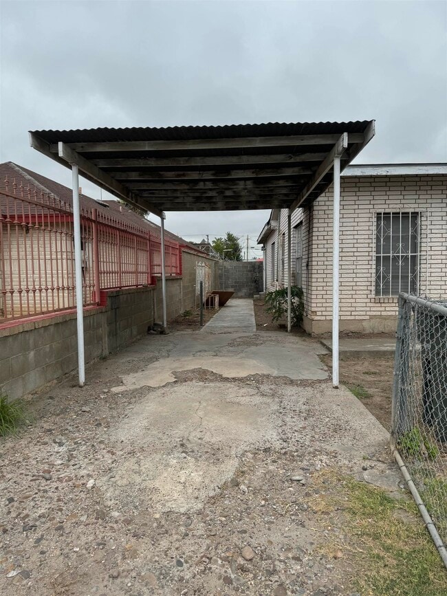 Photo - 1805 San Agustin Ave