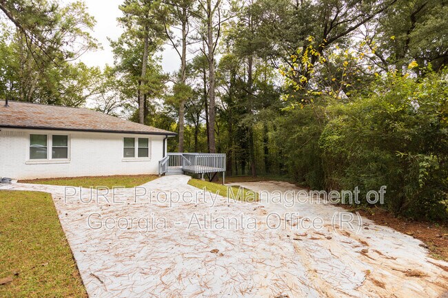 Photo - 1138 Gerald Pl SW Unit Apt B