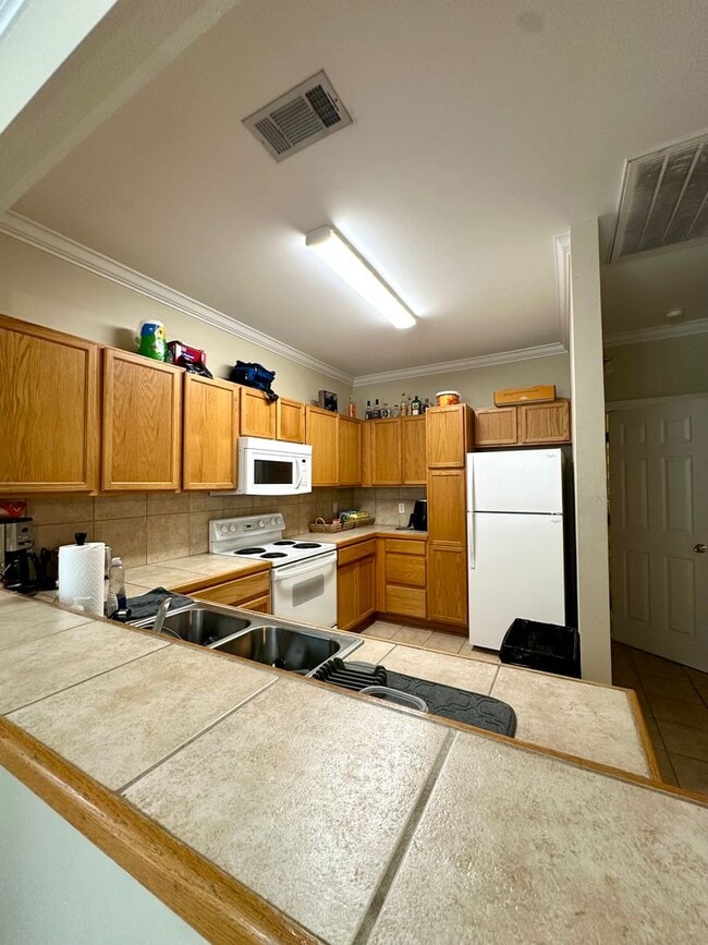 Photo - Courtney Place Condominiums 3BR 2BA