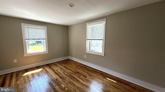 Photo - 223 S Main St
