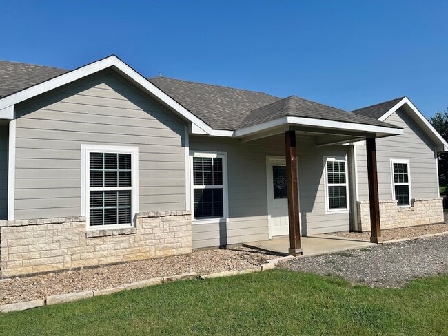 Building Photo - 1905 County Rd 429 Rental