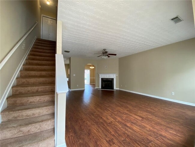 Photo - 646 Kenridge Dr