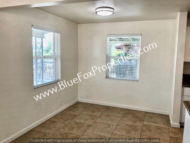 Photo - 1437 E Manlove St