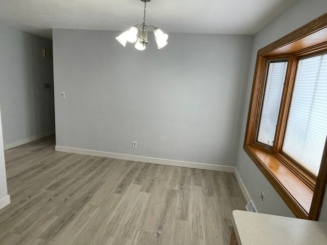 Photo - 1210 Woodridge Dr