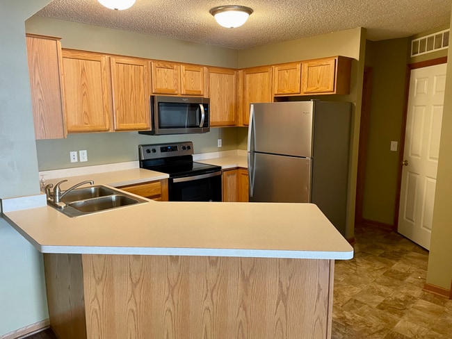 Photo - 805 Horizon Dr SE