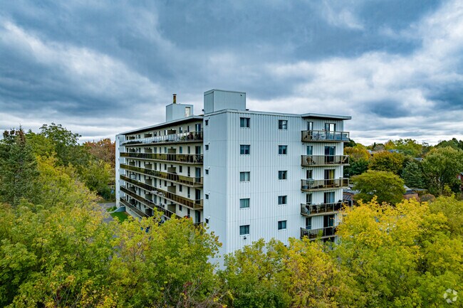 Building Photo - The White House Apartments