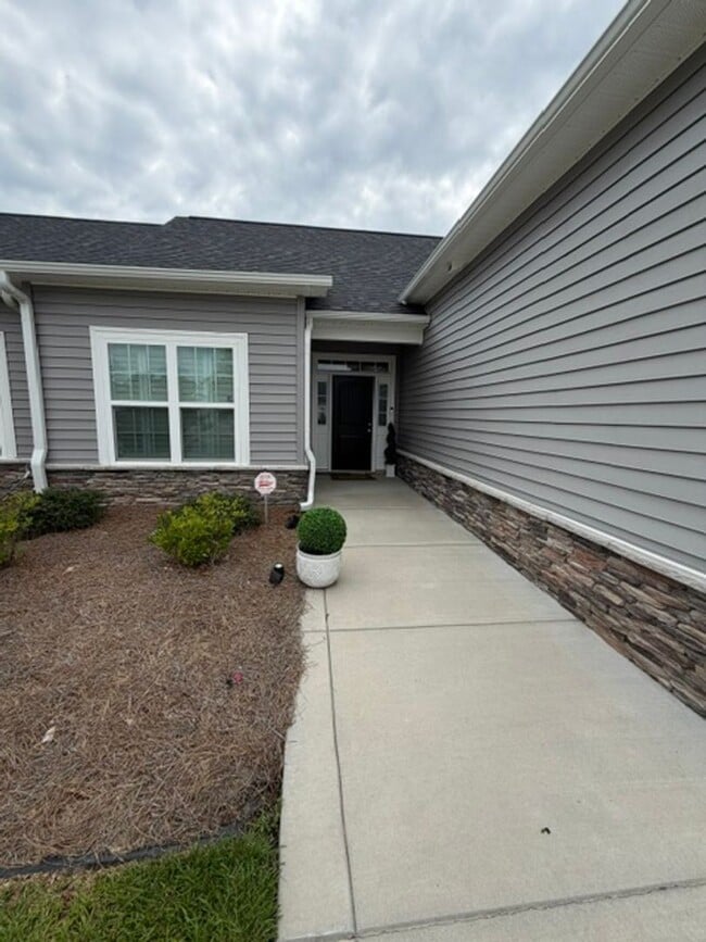 Photo - 311 Oak Pointe Cir E
