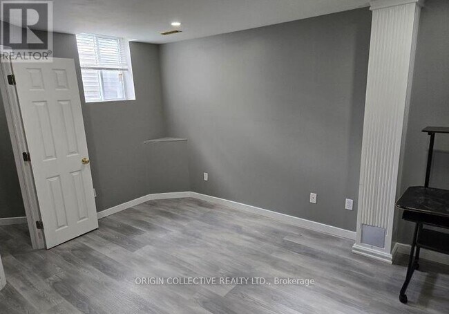 Photo - 5 Hearthstone Crescent