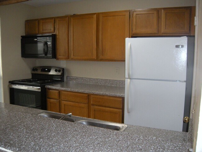 Photo - K632 - Twelve Oaks #304 Unidad 304