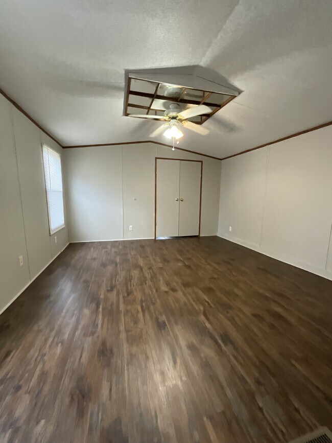 Photo - 300 Ricks Rd