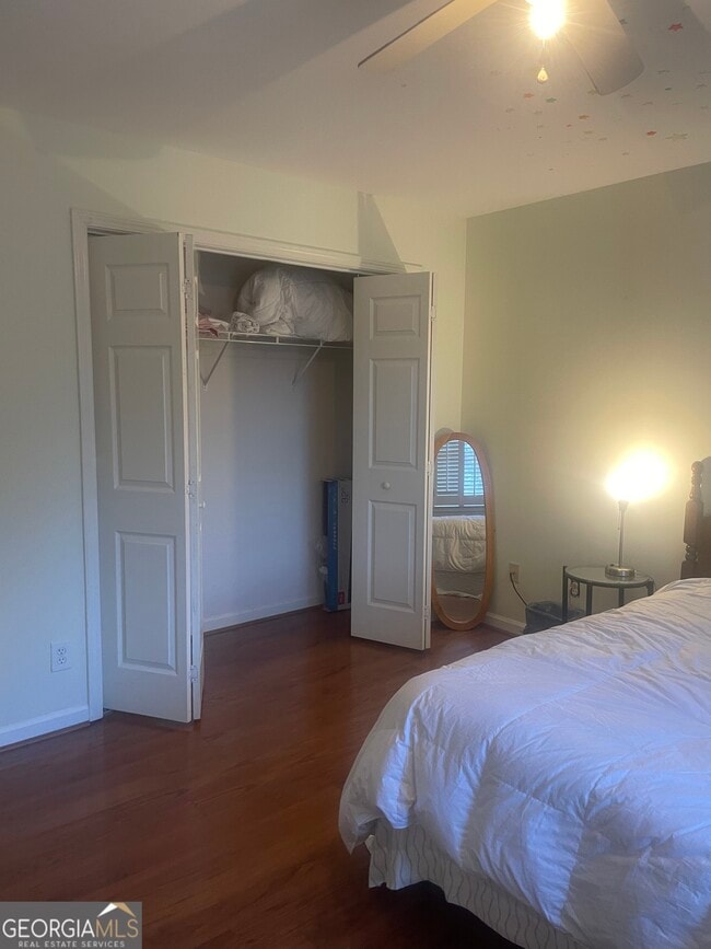 570 Village Green Ct SW